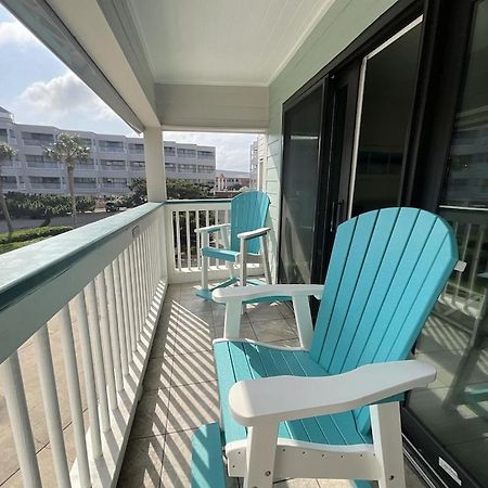 Sun Splashed Condo! Steps To Beach And 2 Pools Galveston Island Buitenkant foto