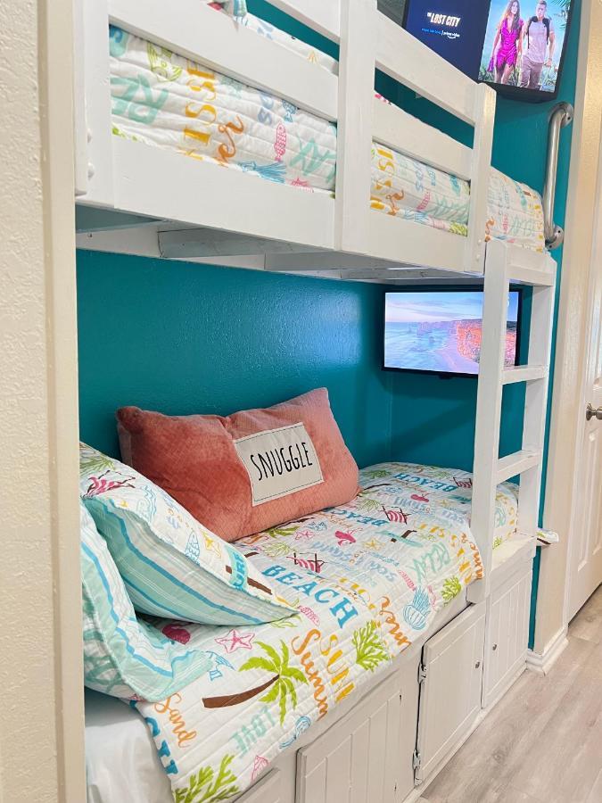 Sun Splashed Condo! Steps To Beach And 2 Pools Galveston Island Buitenkant foto