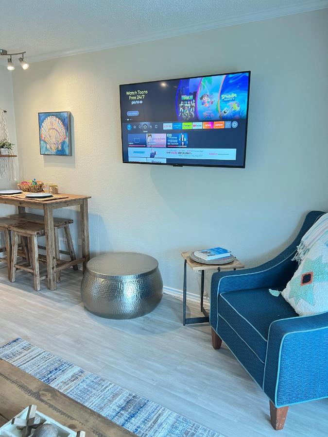 Sun Splashed Condo! Steps To Beach And 2 Pools Galveston Island Buitenkant foto