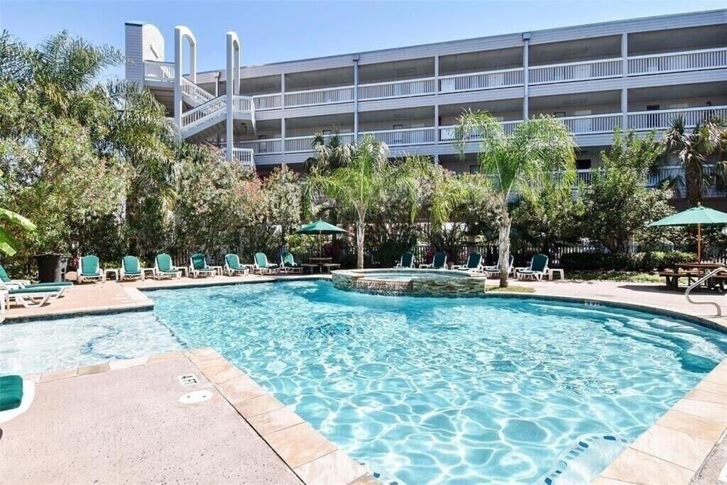 Sun Splashed Condo! Steps To Beach And 2 Pools Galveston Island Buitenkant foto